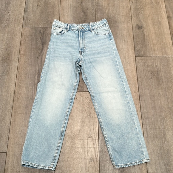 2 piece H&M Jean and top outfit - Picture 2 of 6